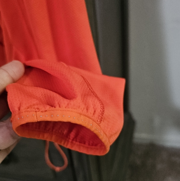 Lululemon Ventilated UV Running Jacket - Picture 5 of 15